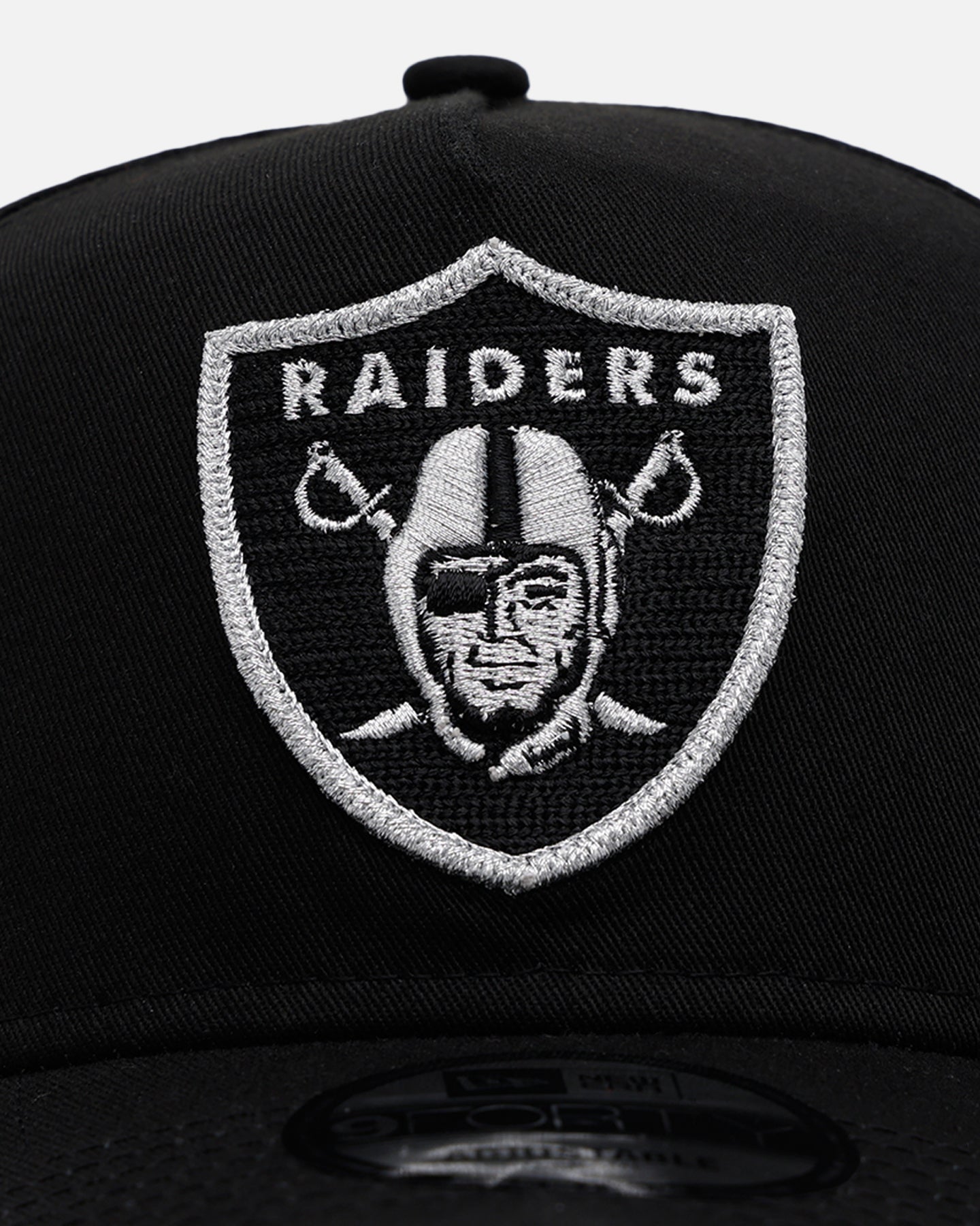 New Era Las Vegas Raiders 'Raised Metallic Chainstitch' 9FORTY A-Frame Snapback Black