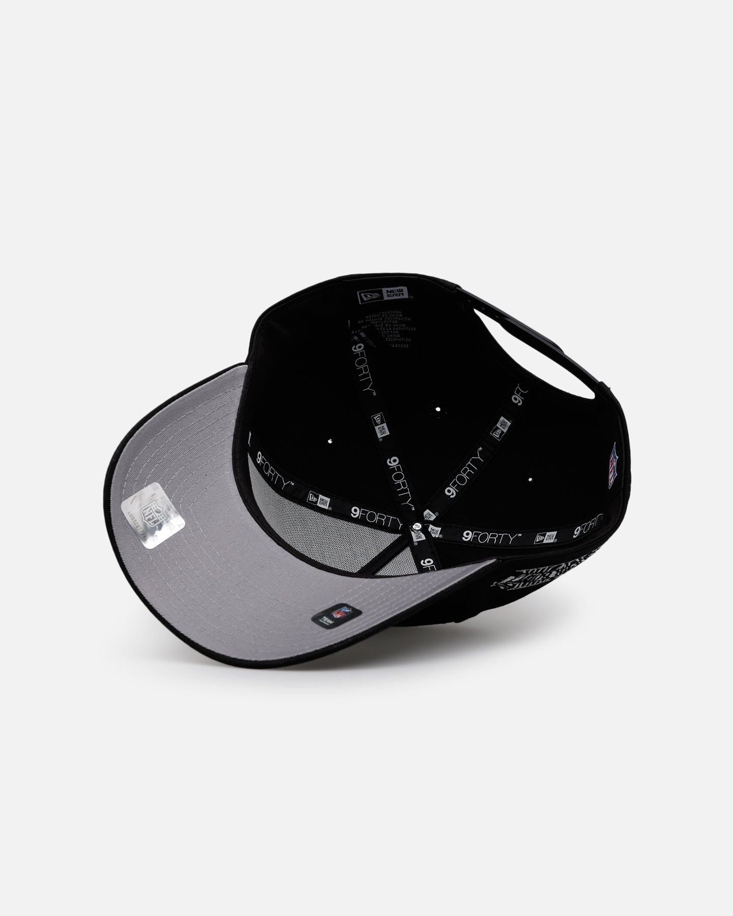 New Era Las Vegas Raiders 'Raised Metallic Chainstitch' 9FORTY A-Frame Snapback Black