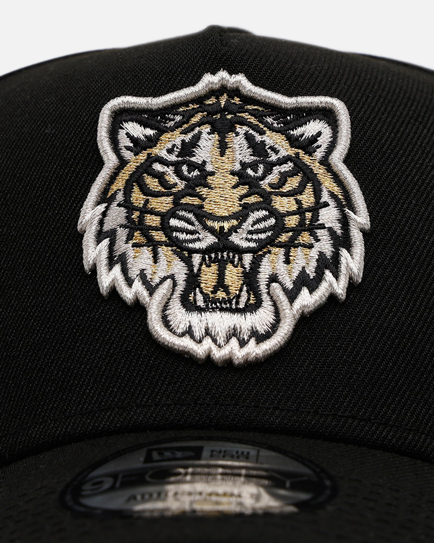 New Era Detroit Tigers 'New Year's Eve' 9FORTY A-Frame Snapback Gold/Silver