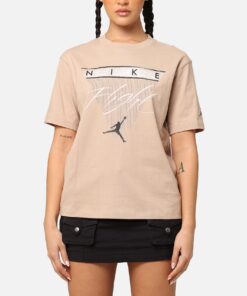 Jordan Women's Jordan Flight Heritage Graphic T-Shirt Legend Mid Brown