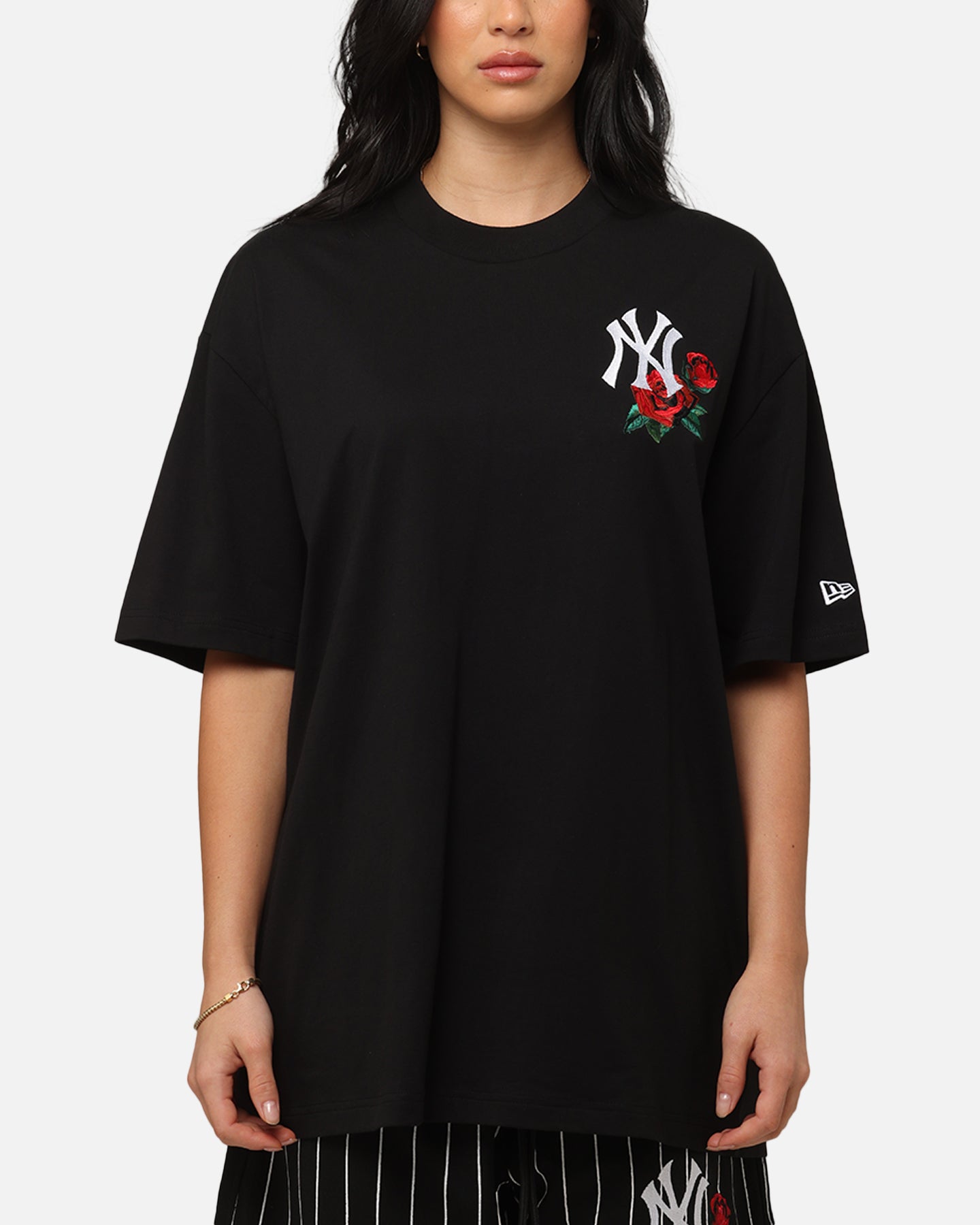 New Era New York Yankees Rose Oversized T-Shirt Black