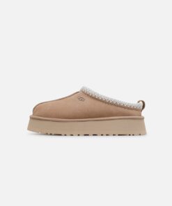 Ugg Boots Women's Tazz Sand