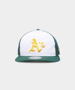 New Era Oakland Athletics 'Team Two-Tone' Prolight Old Golfer Trucker Snapback White/OTC