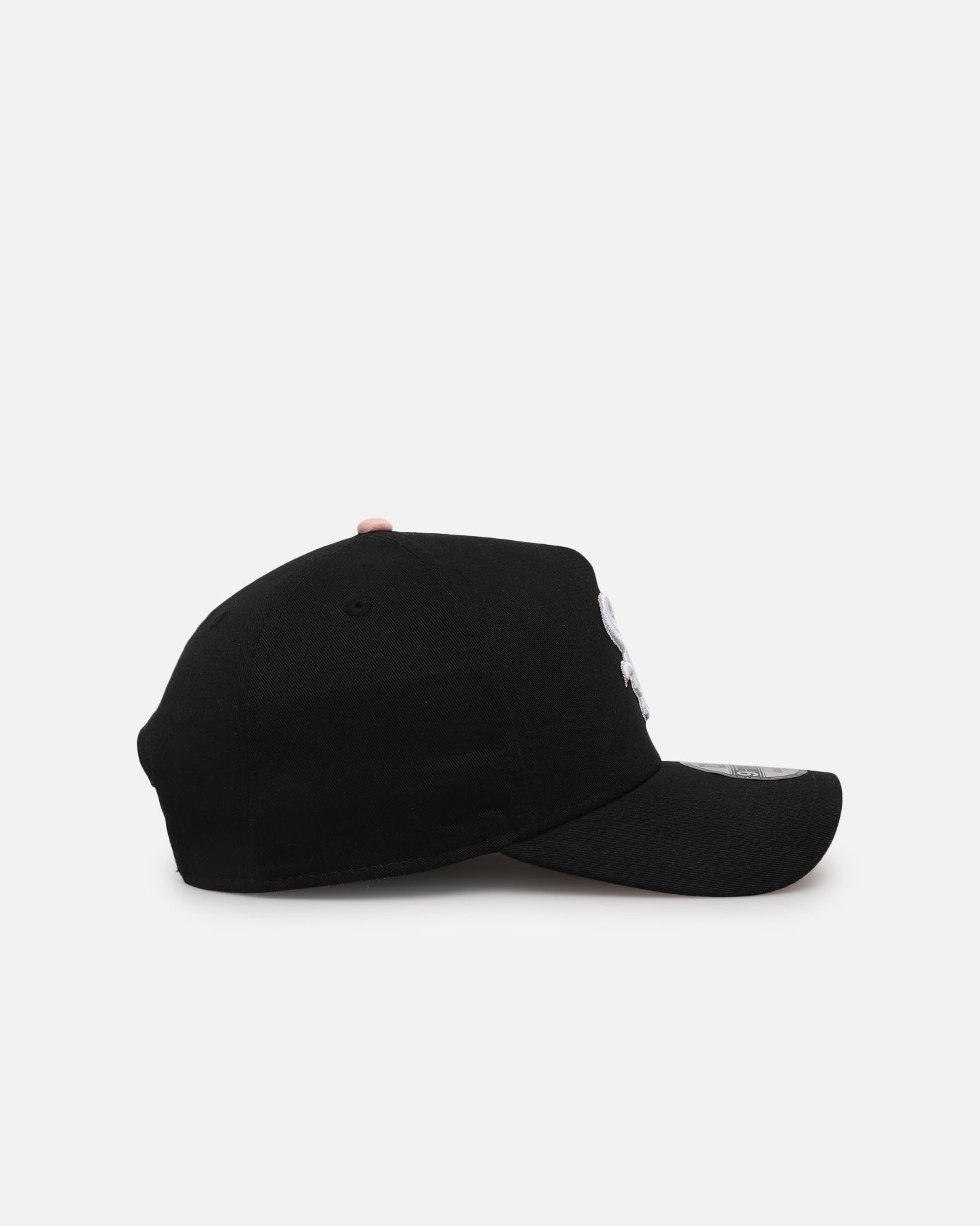 New Era Chicago White Sox 'Pink Satin Hearts 2.0' 9FORTY A-Frame Snapback Black/Pink