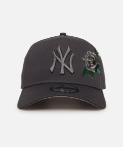 New Era New York Yankees 'Gray Tonal Rose Embroidery' 9FORTY A-Frame Snapback Gray