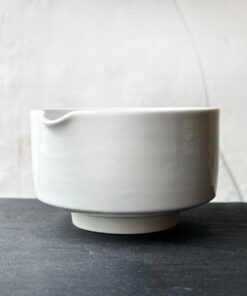 Tea Dealers Spouted Matcha Tea Bowl White